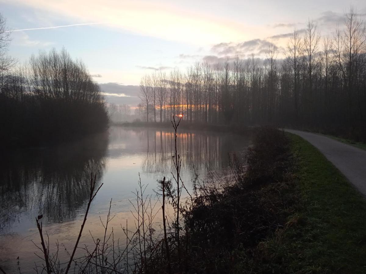 Aux 10 Ponts - Aux Abords Du Fleuve La Somme - La à 30 Min - La Nuit Pour 6 Voyageurs *