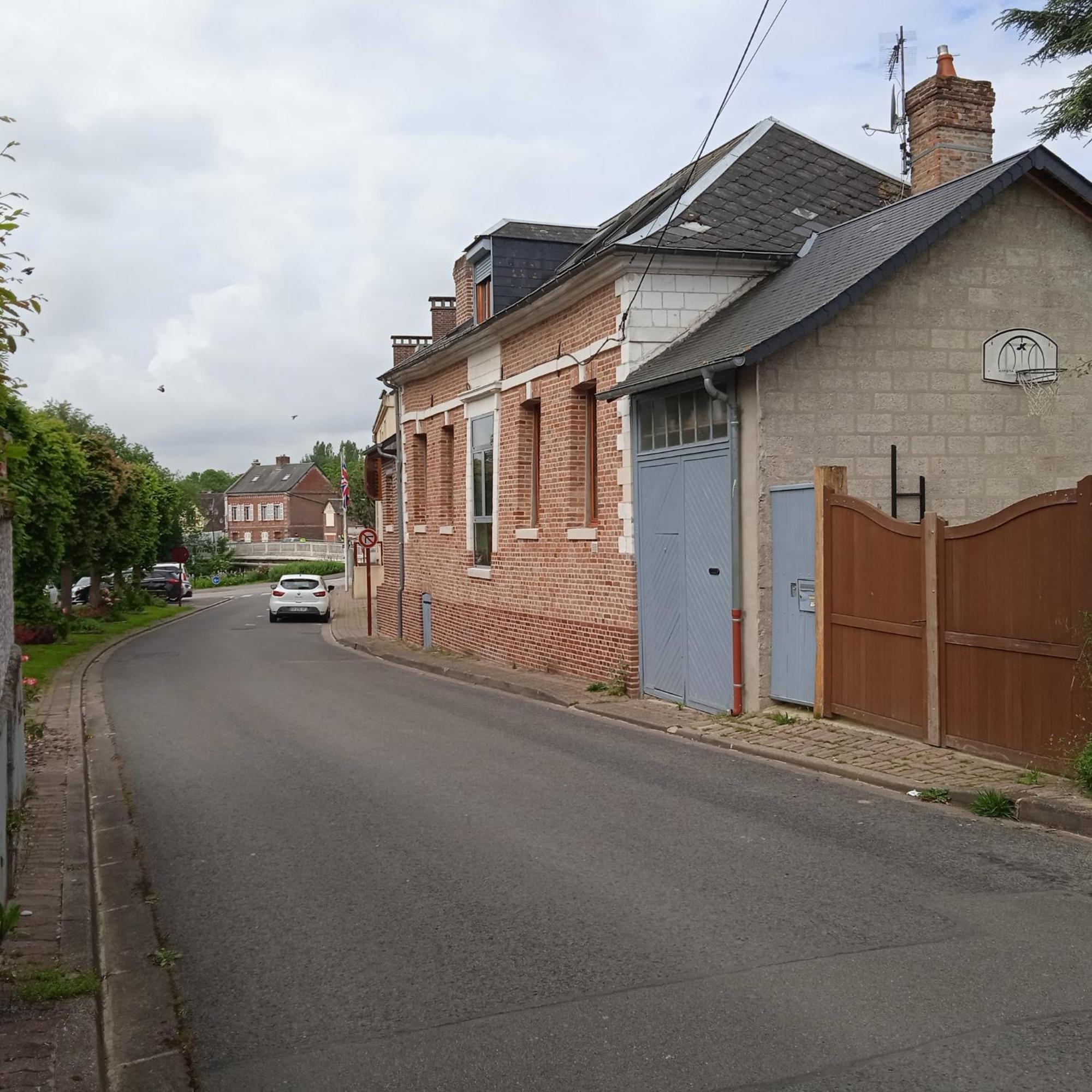 Aux 10 Ponts - Aux Abords Du Fleuve La Somme - La A 30 Min - La Nuit Pour 6 Voyageurs Ferienhaus